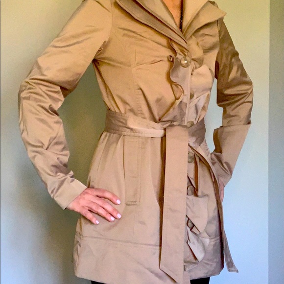 Spring Coat - Picture 2 of 3